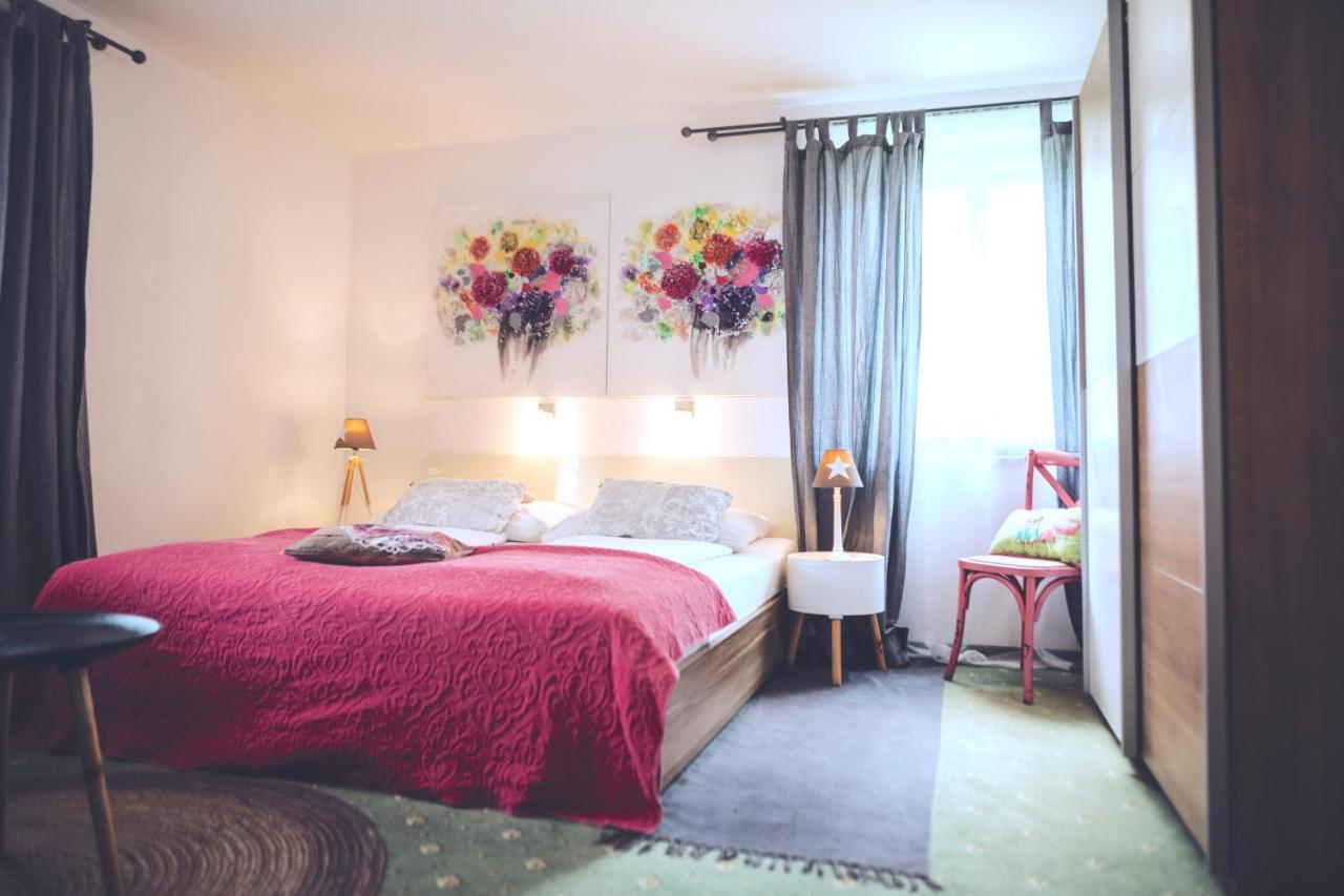 Das Hotel Stern, B&B Kg - Digital & Contactless Check-In Sankt Gilgen Extérieur photo